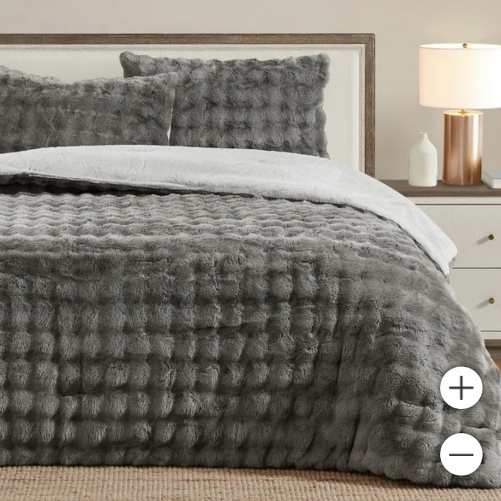 Frye faux fur 3 piece comforter set